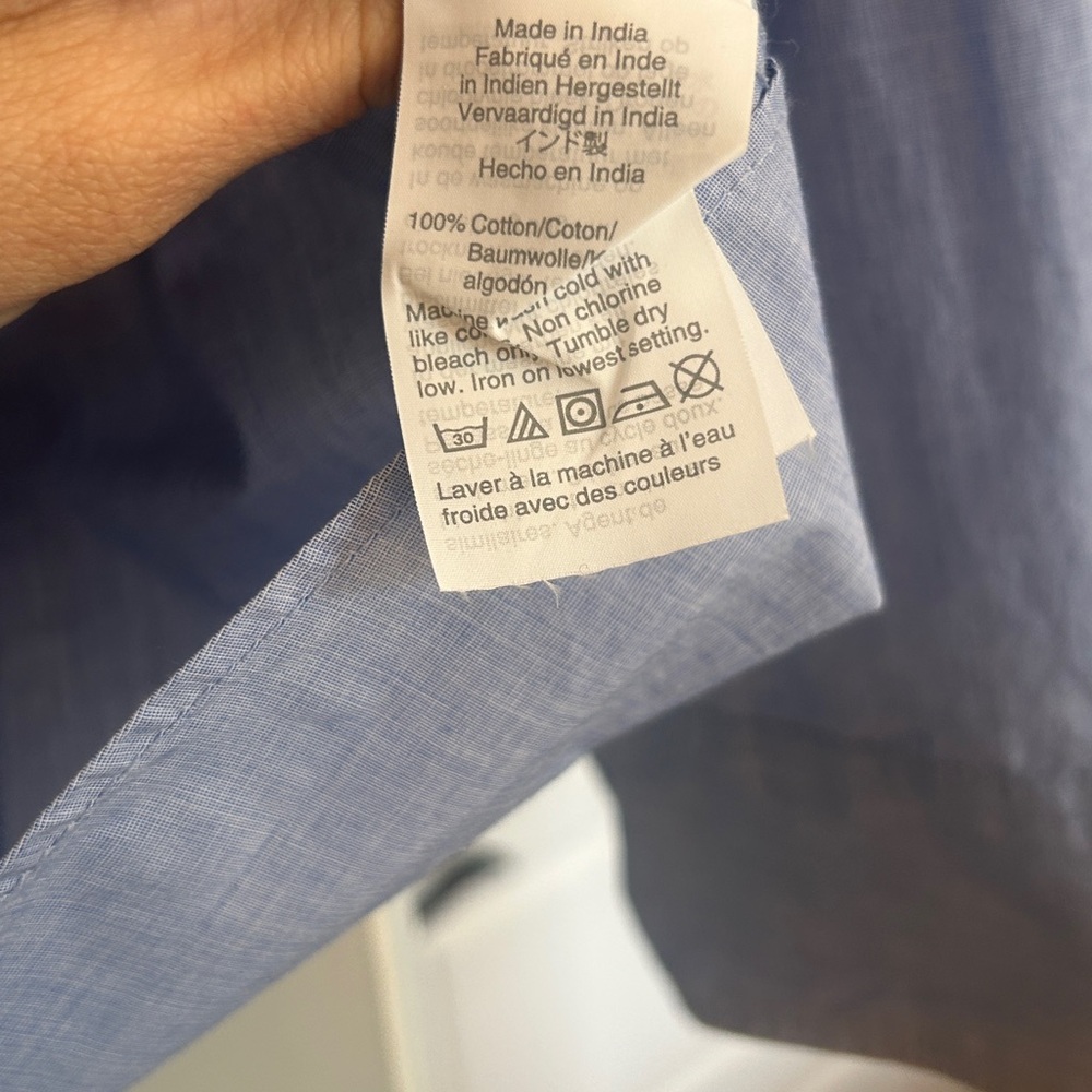 J. Crew Women’s 100% Cotton Button-Up Shirt in Light Blue Size Medium - Picture 6 of 7